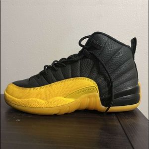 Nike Jordan 12 university gold